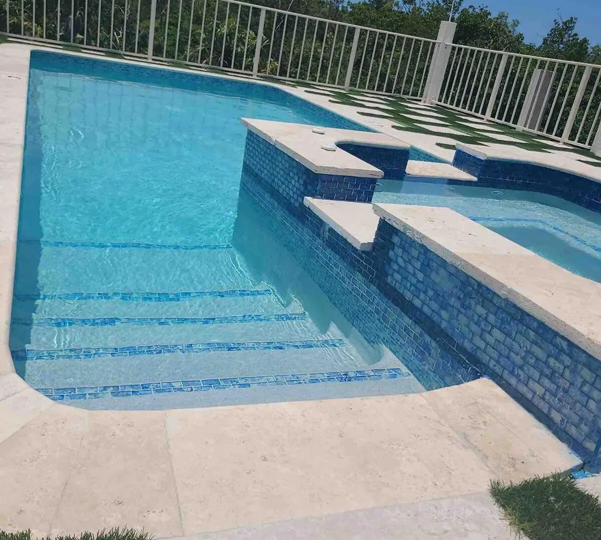 Sky Haven Retreat- 2Br Rooftop Pool, Stunning Views & Free Airport Pickup Falmouth Jamaica